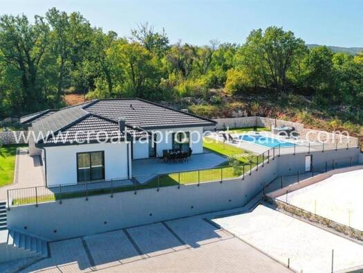 Haus zum Kauf 3 Zimmer 145 m² Makarska