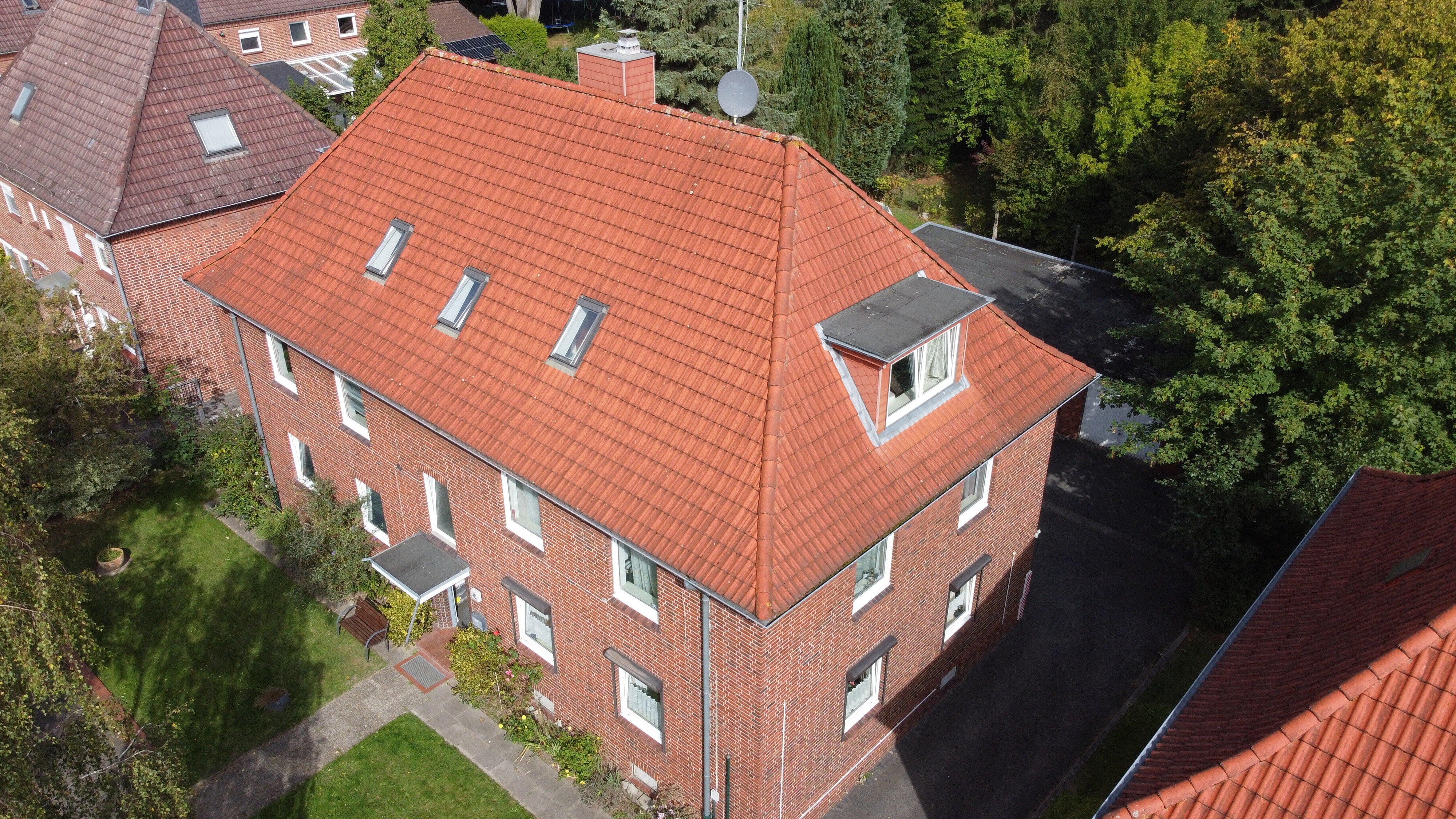 Mehrfamilienhaus zum Kauf als Kapitalanlage geeignet 549.000 € 16 Zimmer 306 m²<br/>Wohnfläche 1.698 m²<br/>Grundstück Kronwerk - Nord Rendsburg 24768