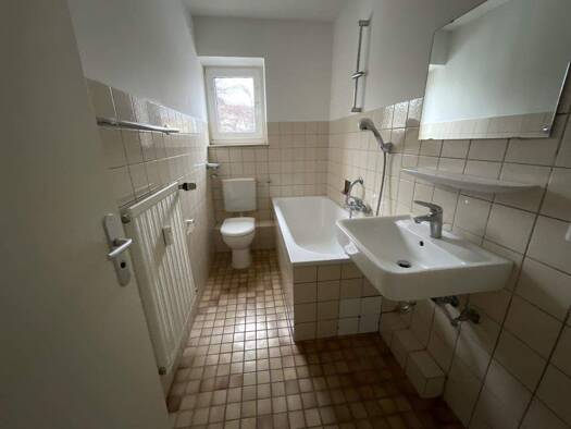 Wohnung zur Miete nur mit Wohnberechtigungsschein 468 € 3,5 Zimmer 84,8 m² 1. Geschoss frei ab 15.01.2026 Erbdrostenallee 8 Setterich Baesweiler 52499