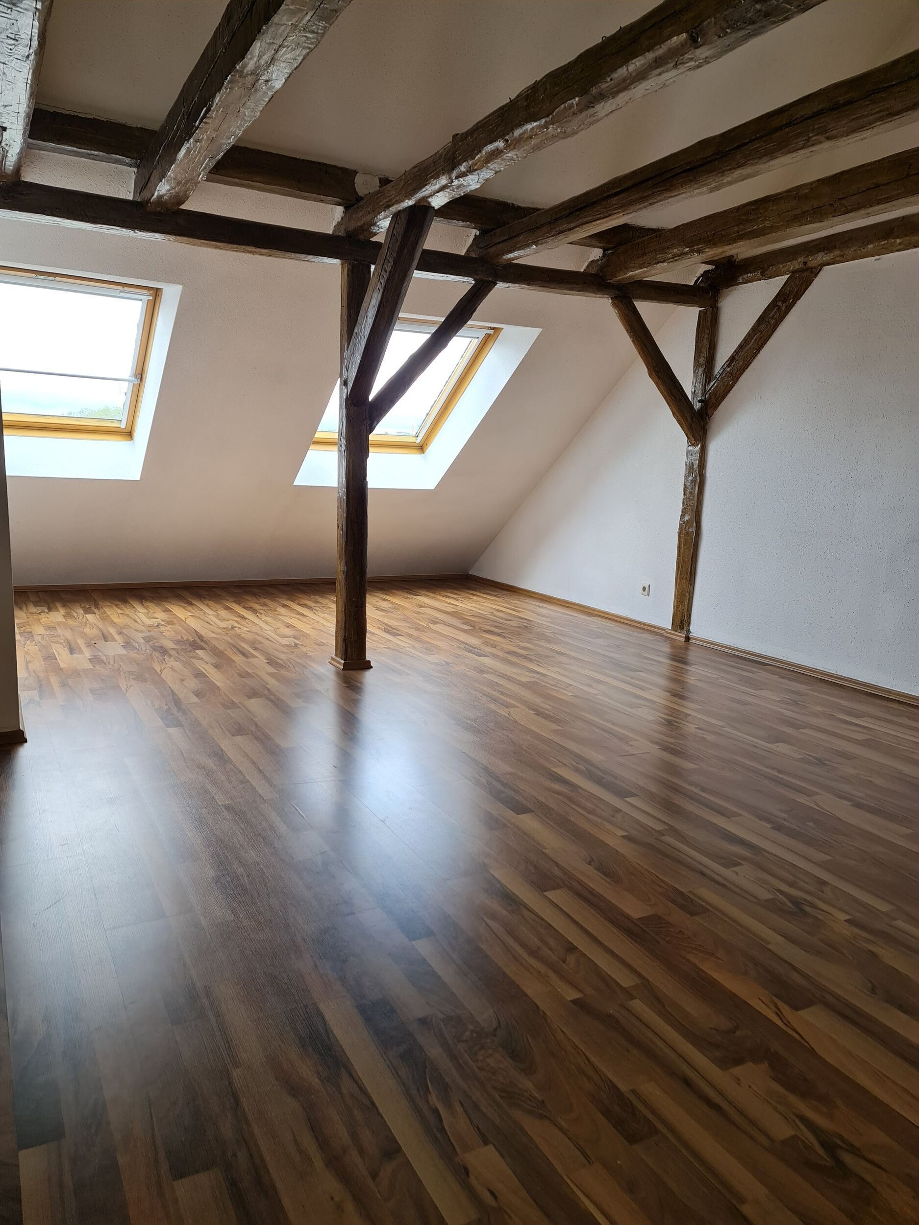 Wohnung zur Miete 350 € 2 Zimmer 72 m²<br/>Wohnfläche 4.<br/>Geschoss ab sofort<br/>Verfügbarkeit Apollostraße 15 Zentrum 013 Chemnitz 09111