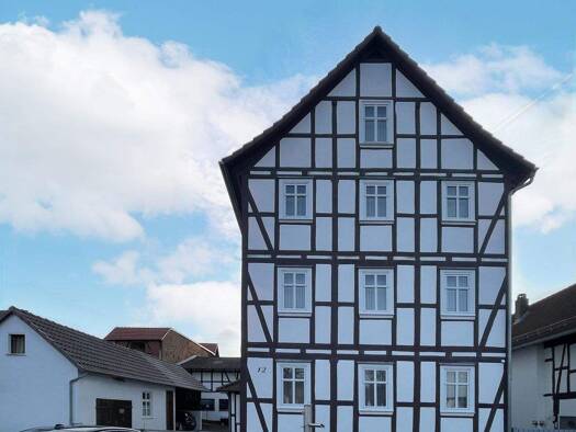 Einfamilienhaus zum Kauf 8,5 Zimmer 232,3 m² 731 m² Grundstück Niederdünzebach Eschwege 37269