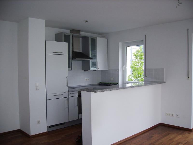 Wohnung zur Miete 720 € 2 Zimmer 54 m²<br/>Wohnfläche 2.<br/>Geschoss 01.10.2024<br/>Verfügbarkeit Mittlerer Westen Regensburg 93049