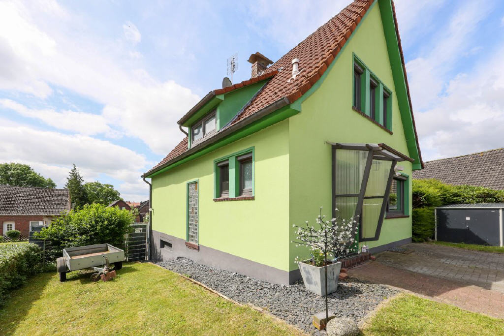 Einfamilienhaus zum Kauf 179.000 € 4 Zimmer 109,5 m²<br/>Wohnfläche 872 m²<br/>Grundstück Ostiem Schortens-Accum 26419