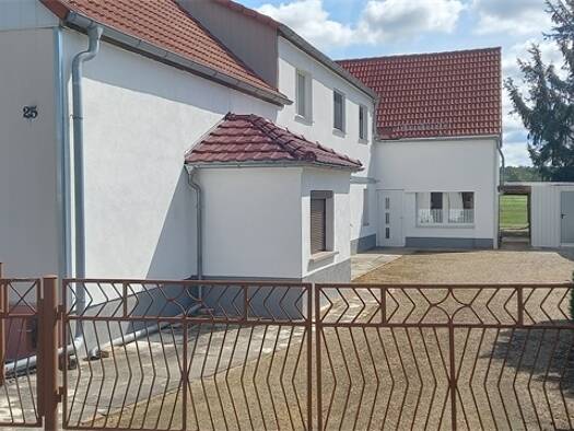 Einfamilienhaus zum Kauf 190.000 € 10 Zimmer 220 m² 1.543 m² Grundstück Tettau 01945