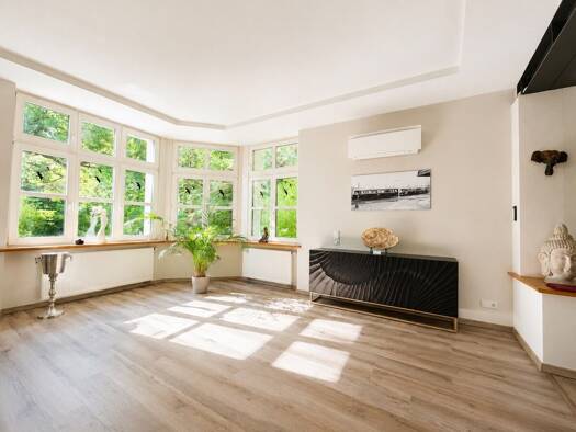 Villa zum Kauf 1.150.000 € 11 Zimmer 307 m² 1.200 m² Grundstück Neukirchen Braunfels 35619