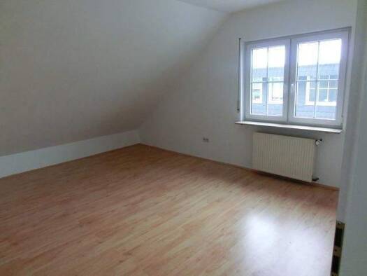 Wohnung zur Miete 920 € 3 Zimmer 107 m² frei ab sofort Kronstädter Gasse  74 Drabenderhöhe Wiehl 51674