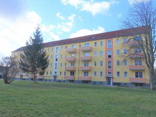 Wohnung zur Miete 302 € 2 Zimmer 50,1 m² 2. Geschoss frei ab 01.09.2026 Merseburger Straße 32 Braunsbedra 06242