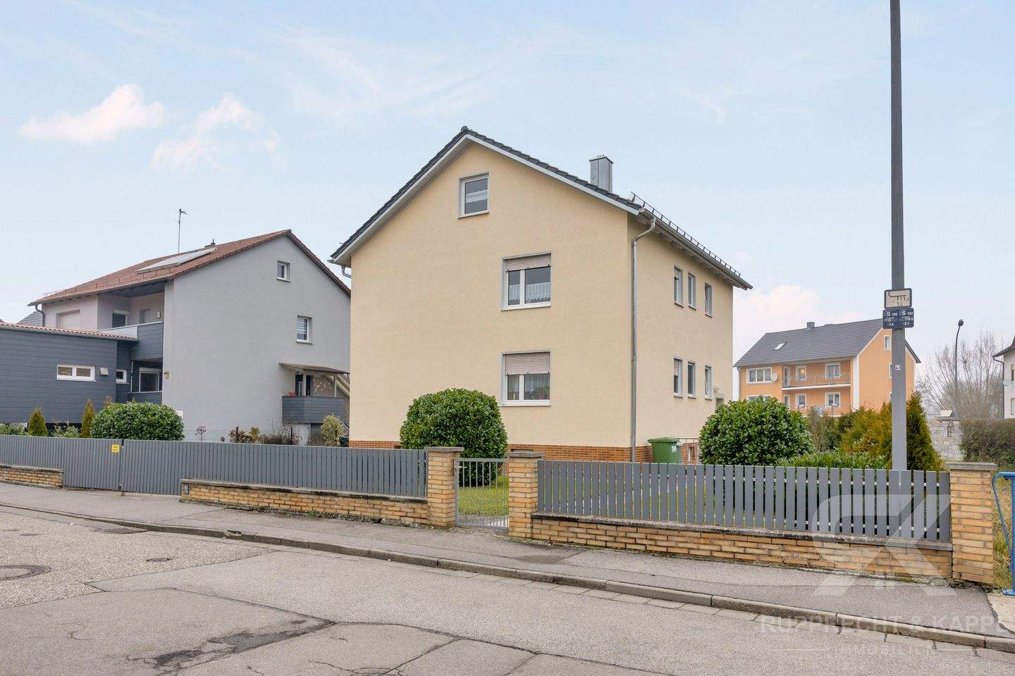 Mehrfamilienhaus zum Kauf - Ansicht 2