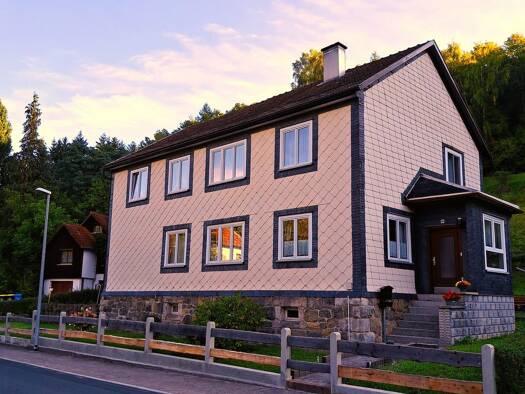 Einfamilienhaus zum Kauf 140.000 € 9 Zimmer 170 m² 510 m² Grundstück frei ab 01.02.2026 Biberschlag Schleusegrund 98666