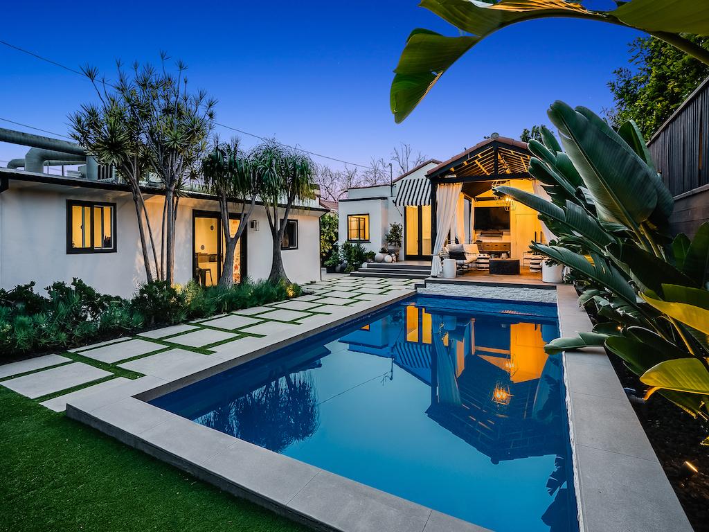 Einfamilienhaus zum Kauf 1.797.699 € 2.233 m²<br/>Wohnfläche 7.000 m²<br/>Grundstück 732 N Vista St  Los Angeles  CA 90046  USA Los Angeles 90046