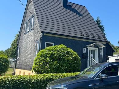 Haus zum Kauf 120.000 € 90 m² 680 m² Grundstück frei ab sofort Oberweißbach Oberweißbach/Thüringer Wald 98744