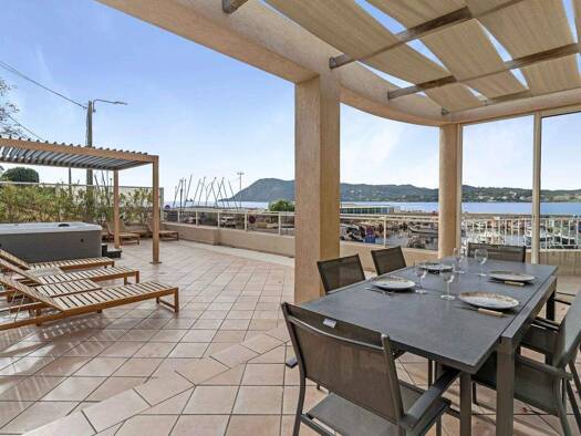 Einfamilienhaus zum Kauf 1.250.000 € 5 Zimmer 81 m² Lery LA SEYNE SUR MER 83500