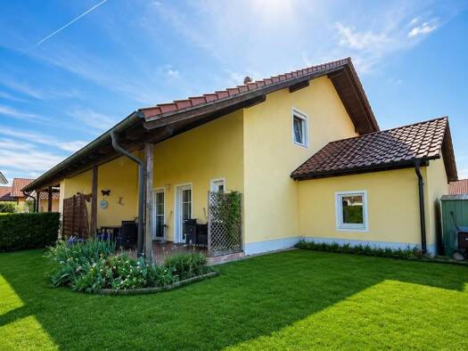 Doppelhaushälfte zum Kauf 369.000 € 4 Zimmer 140 m² 405 m² Grundstück Künzing Künzing 94550