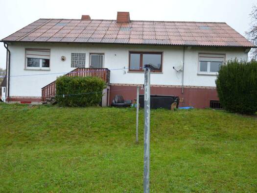Mehrfamilienhaus zum Kauf 360.000 € 7 Zimmer 256 m² 968 m² Grundstück Herchenhain Grebenhain / Herchenhain 36355