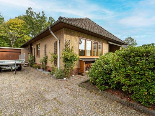 Bungalow zum Kauf 359.000 € 3 Zimmer 125,4 m² 961 m² Grundstück Kirchhuchting Bremen / Huchting 28259