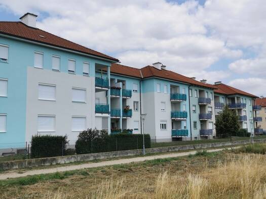 Wohnung zur Miete 472 € 2 Zimmer 54,8 m² 1. Geschoss frei ab 01.10.2026 Laa an der Thaya 2136