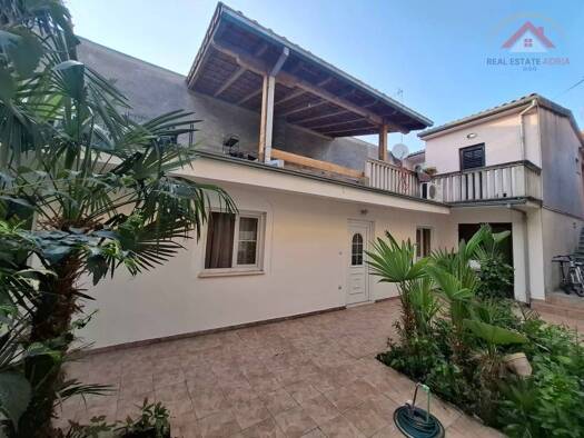 Haus zum Kauf 873.000 € 4 Zimmer 235 m² Biograd na Moru