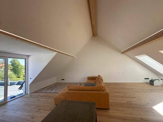 Wohnung zur Miete 2.100 CHF 5,5 Zimmer 185 m² 2. Geschoss frei ab sofort Junkerstrasse 58 Büsingen 78266