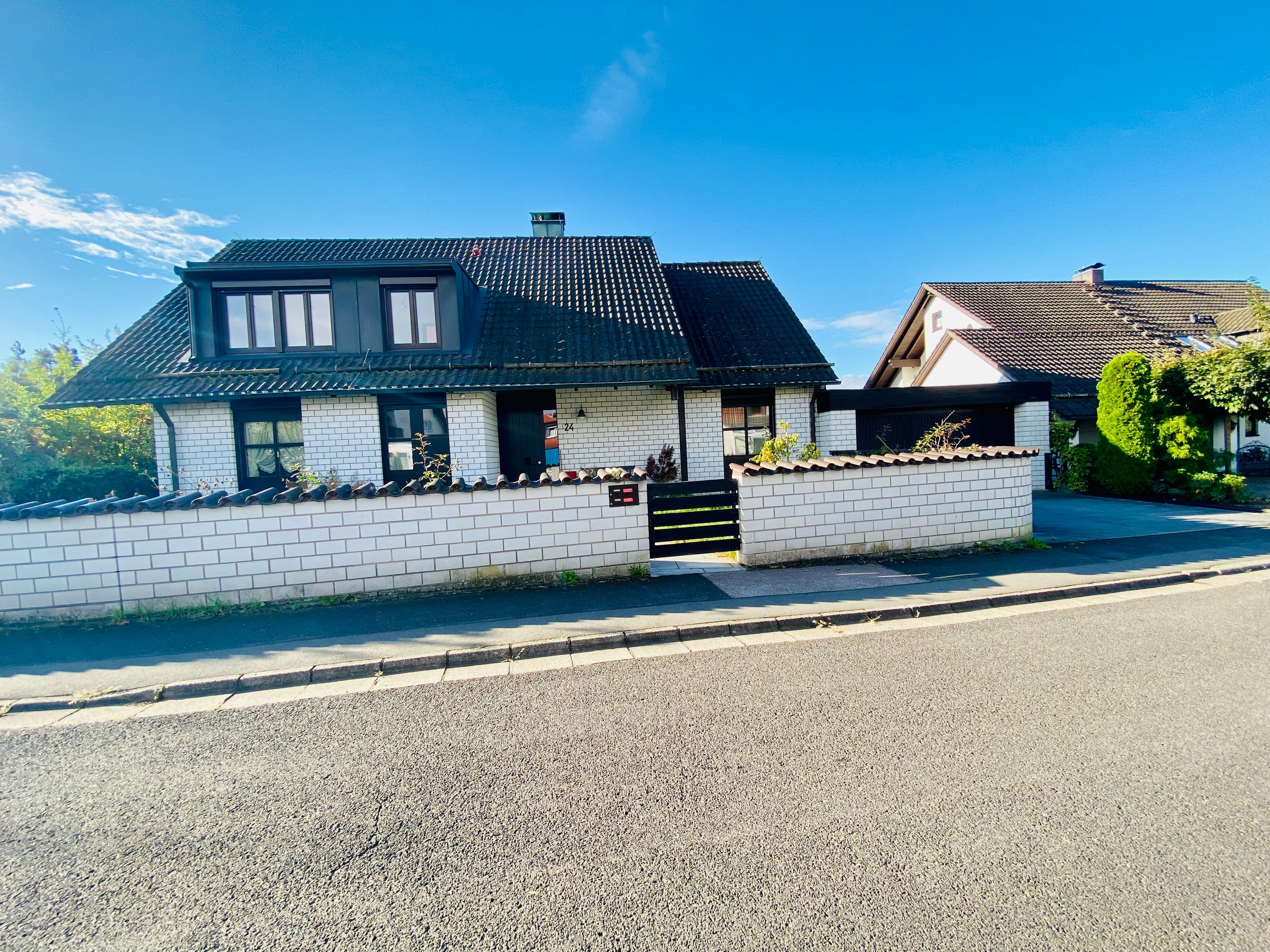 Mehrfamilienhaus zum Kauf provisionsfrei 800.000 € 5 Zimmer 200 m²<br/>Wohnfläche 1.042 m²<br/>Grundstück ab sofort<br/>Verfügbarkeit Burgthann Burgthann 90559