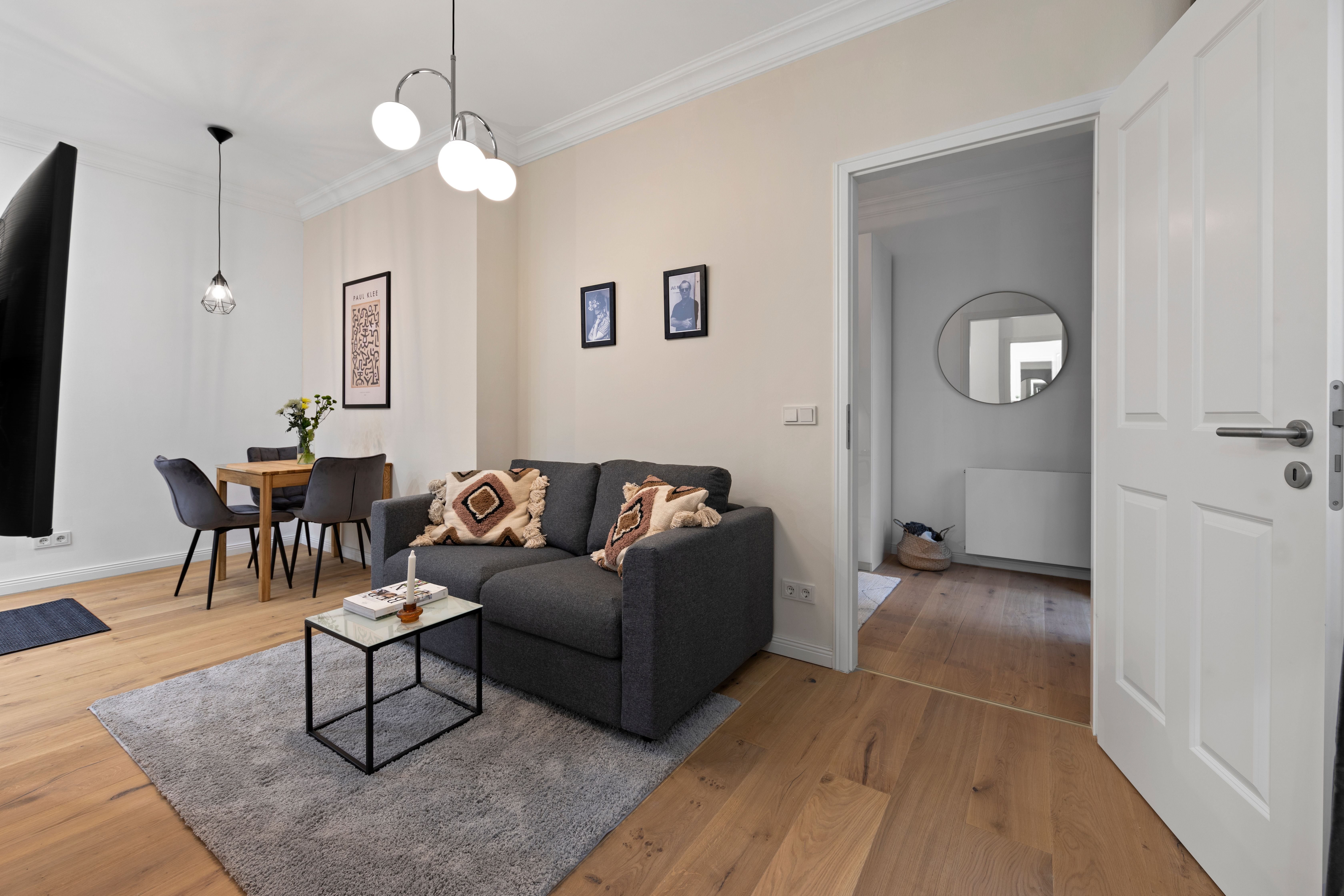 Wohnung zur Miete Wohnen auf Zeit 1.900 € 1 Zimmer 40 m²<br/>Wohnfläche ab sofort<br/>Verfügbarkeit Friedrichshain Berlin 10247