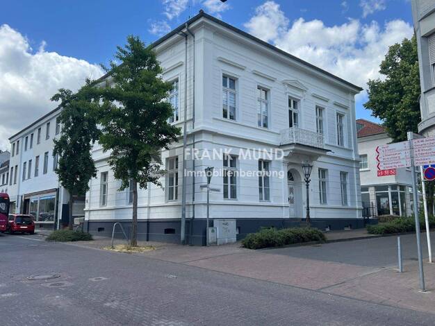 Wohn- und Geschäftshaus zum Kauf als Kapitalanlage geeignet 1.150.000 € 796 m² 885 m² Grundstück Wickrath Mönchengladbach-Wickrath 41189