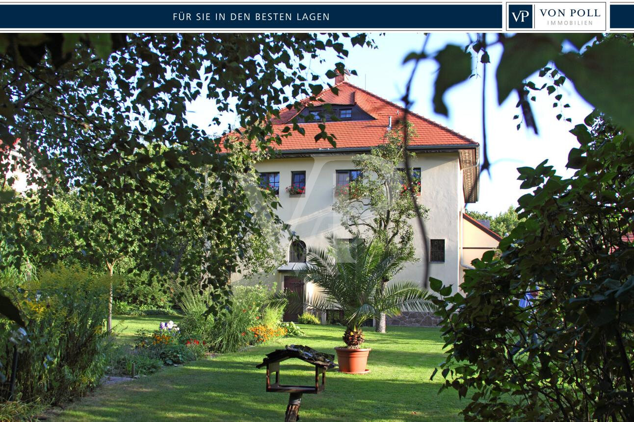 Villa zum Kauf 1.075.000 € 12 Zimmer 300 m²<br/>Wohnfläche 1.753 m²<br/>Grundstück Radebeul 01445