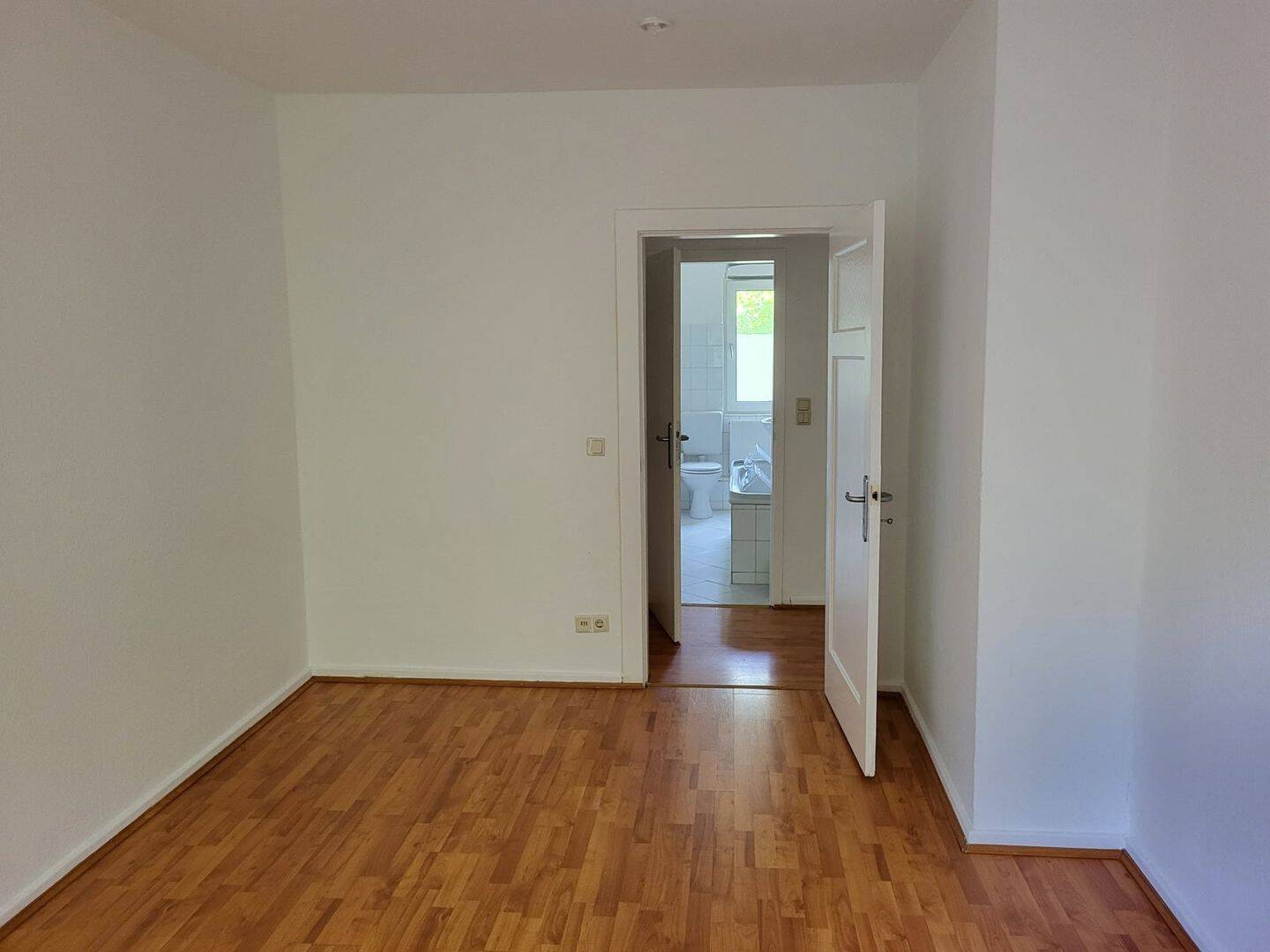 Schöne 2-Zimmer-Wohnung in zentraler Lage – Hamburg – Vorschaubild 3