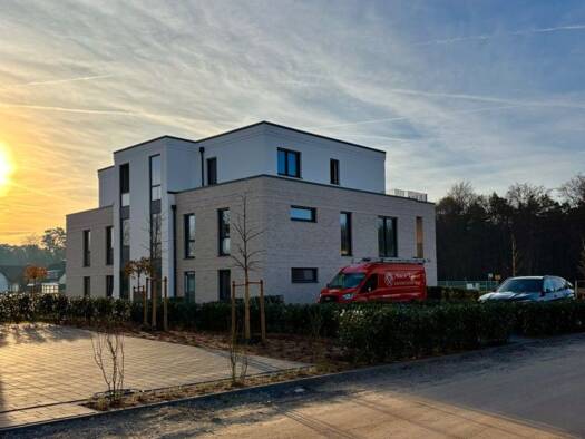 Wohnung zur Miete 1.290 € 3 Zimmer 95 m² Geschoss 1/3 frei ab sofort Schloß Holte Schloß Holte-Stukenbrock 33758