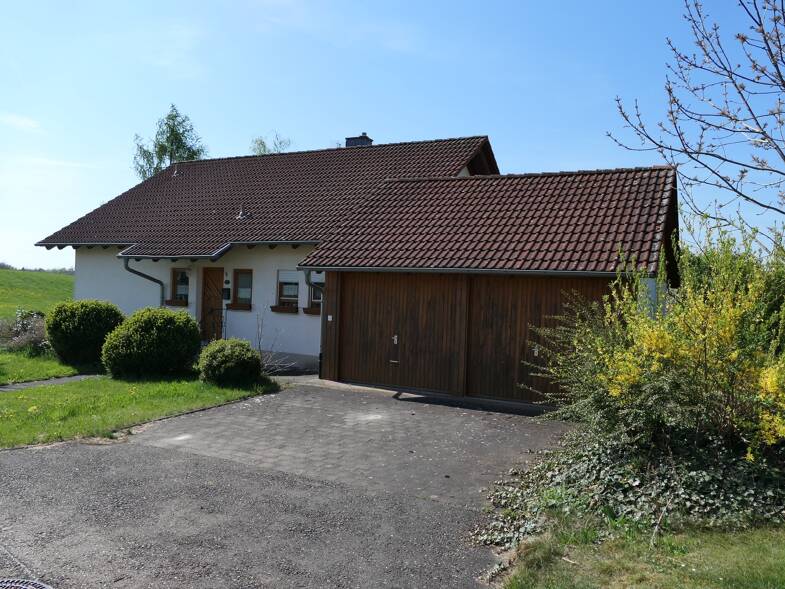 Einfamilienhaus zum Kauf 309.000 € 5,5 Zimmer 117 m² 825 m² Grundstück frei ab sofort Dürrenwaldstetten Langenenslingen 88515
