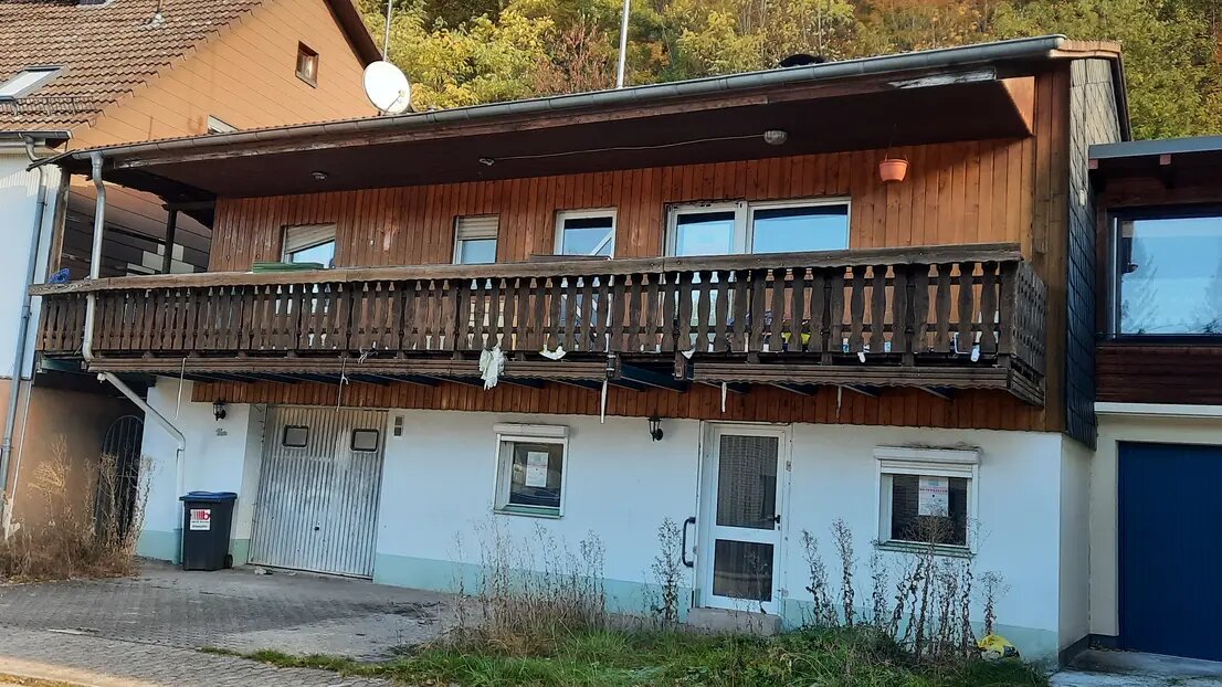 Einfamilienhaus zum Kauf provisionsfrei 49.000 € 6 Zimmer 137 m²<br/>Wohnfläche 1.268 m²<br/>Grundstück Gonnesweiler Nohfelden 66625