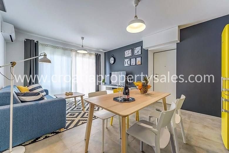 Wohnung zum Kauf 270.000 € 1 Zimmer 41 m²<br/>Wohnfläche Split