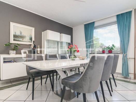 Einfamilienhaus zum Kauf 399.000 € 8 Zimmer 330 m² 1.588 m² Grundstück Dugo Selo 10370