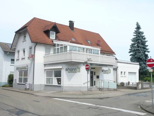 Wohn- und Geschäftshaus zum Kauf als Kapitalanlage geeignet 1.200.000 € 7 Zimmer 325 m² 747 m² Grundstück Muggensturm 76461