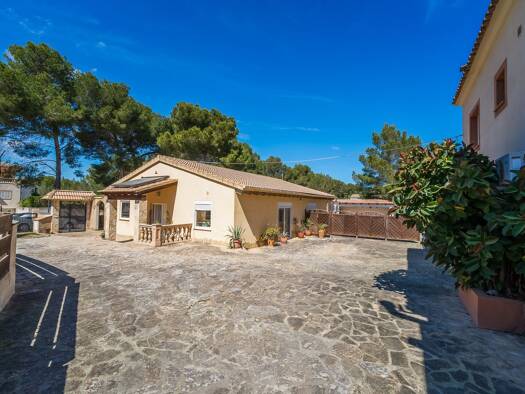 Einfamilienhaus zum Kauf 4 Zimmer 165 m² 1.800 m² Grundstück Son Serra de Marina 07458