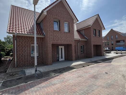 Doppelhaushälfte zur Miete - Erstbezug 1.800 € 4,5 Zimmer 149 m² frei ab sofort Bürgermeister-Meyer-Weg Dedendorf Bücken 27333
