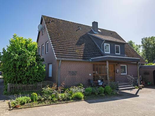 Mehrfamilienhaus zum Kauf 395.000 € 7 Zimmer 198 m² 899 m² Grundstück Ebstorf Ebstorf 29574