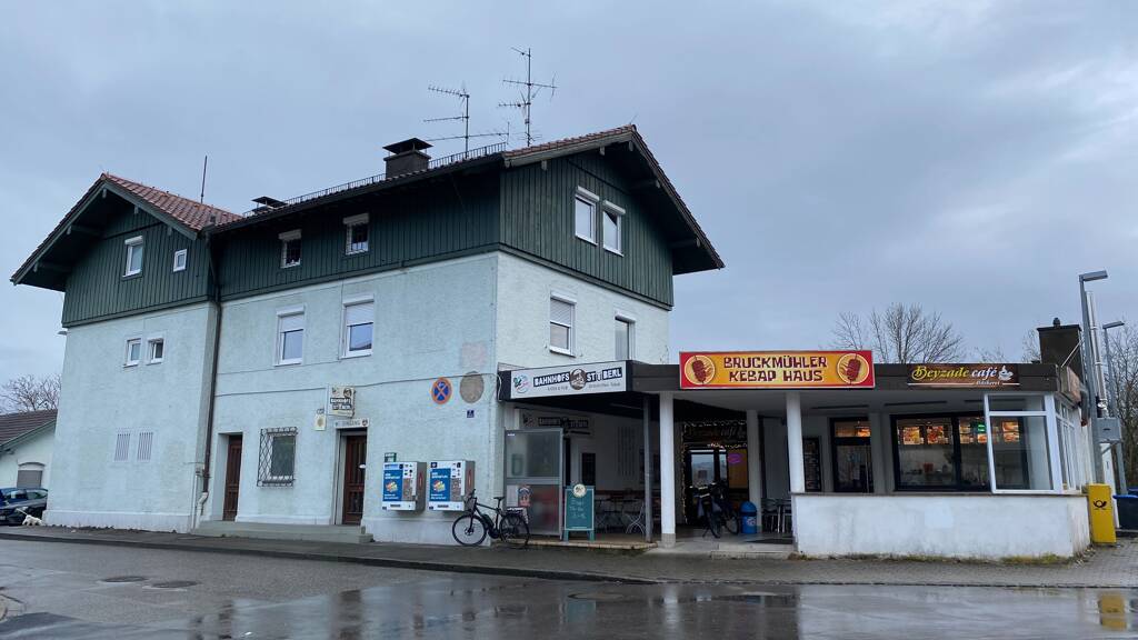 Gewerbeobjekt zum Kauf als Kapitalanlage geeignet 1.750.000 € 348 m² 692 m² Grundstück Bruckmühl 83052