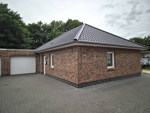 Bungalow zur Miete 950 € 3 Zimmer 75 m² Scharrel Saterland/Scharrel 26683