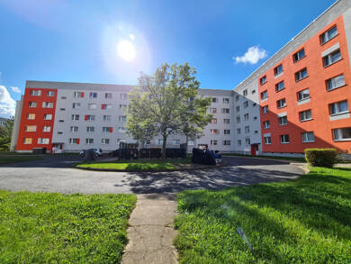 Wohnung zur Miete 245 € 2 Zimmer 48,6 m² 1. Geschoss frei ab 15.10.2025 Walter-Richter-Straße 40 Pirna Pirna 01796
