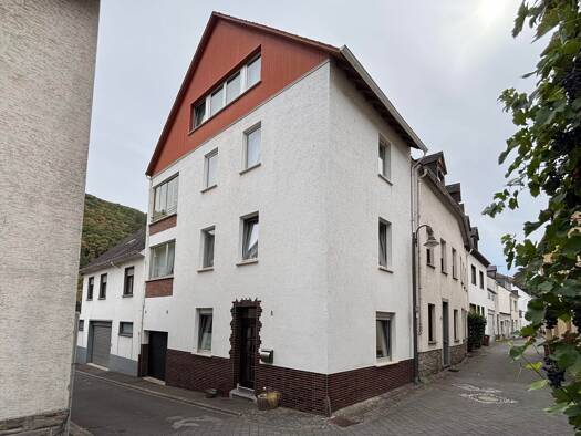 Reihenendhaus zum Kauf 110.000 € 5 Zimmer 127 m² 56 m² Grundstück Klotten 56818