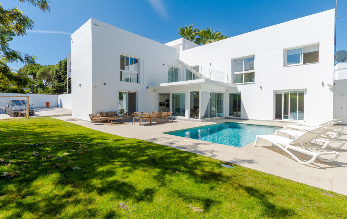 Villa zum Kauf 1.895.000 € 7 Zimmer 366 m²<br/>Wohnfläche 961 m²<br/>Grundstück Nueva Andalucia 29660