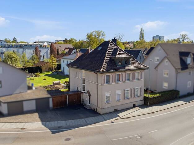 Mehrfamilienhaus zum Kauf 379.900 € 9 Zimmer 201,1 m² 248 m² Grundstück Laupheim Laupheim 88471