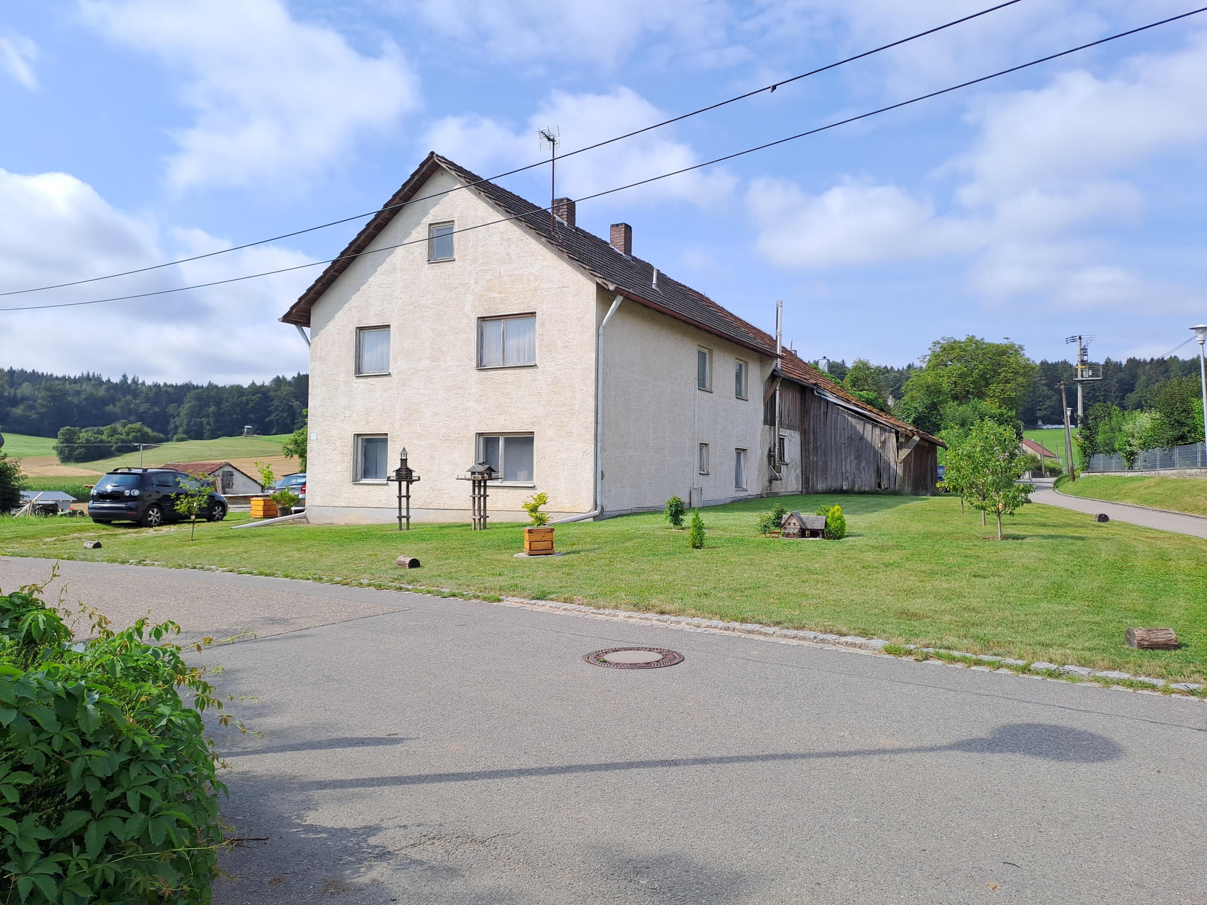 Bauernhaus zum Kauf provisionsfrei 325.000 € 8 Zimmer 174 m²<br/>Wohnfläche 1.833 m²<br/>Grundstück Irgertshofen Nittendorf 93152