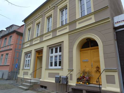 Stadthaus zum Kauf provisionsfrei 749.999 € 15 Zimmer 460 m² 130 m² Grundstück frei ab sofort Kyritz Kyritz 16866