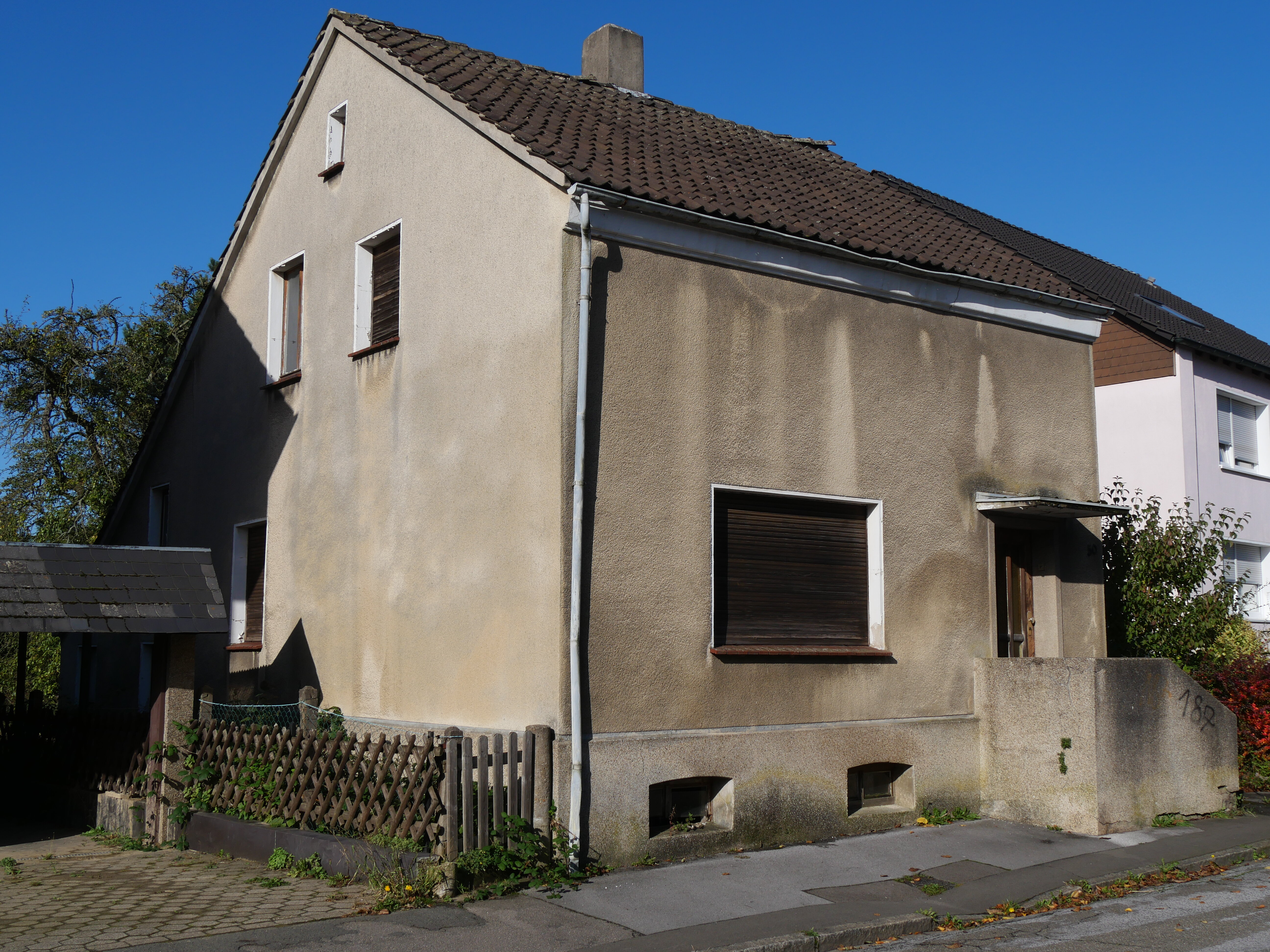 Einfamilienhaus zum Kauf 170.000 € 6 Zimmer 139 m²<br/>Wohnfläche 904 m²<br/>Grundstück Aplerbecker Straße Dortmund 44287