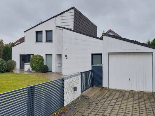 Einfamilienhaus zum Kauf provisionsfrei 449.000 € 5 Zimmer 199 m² 663 m² Grundstück Clauen Hohenhameln - Clauen 31249