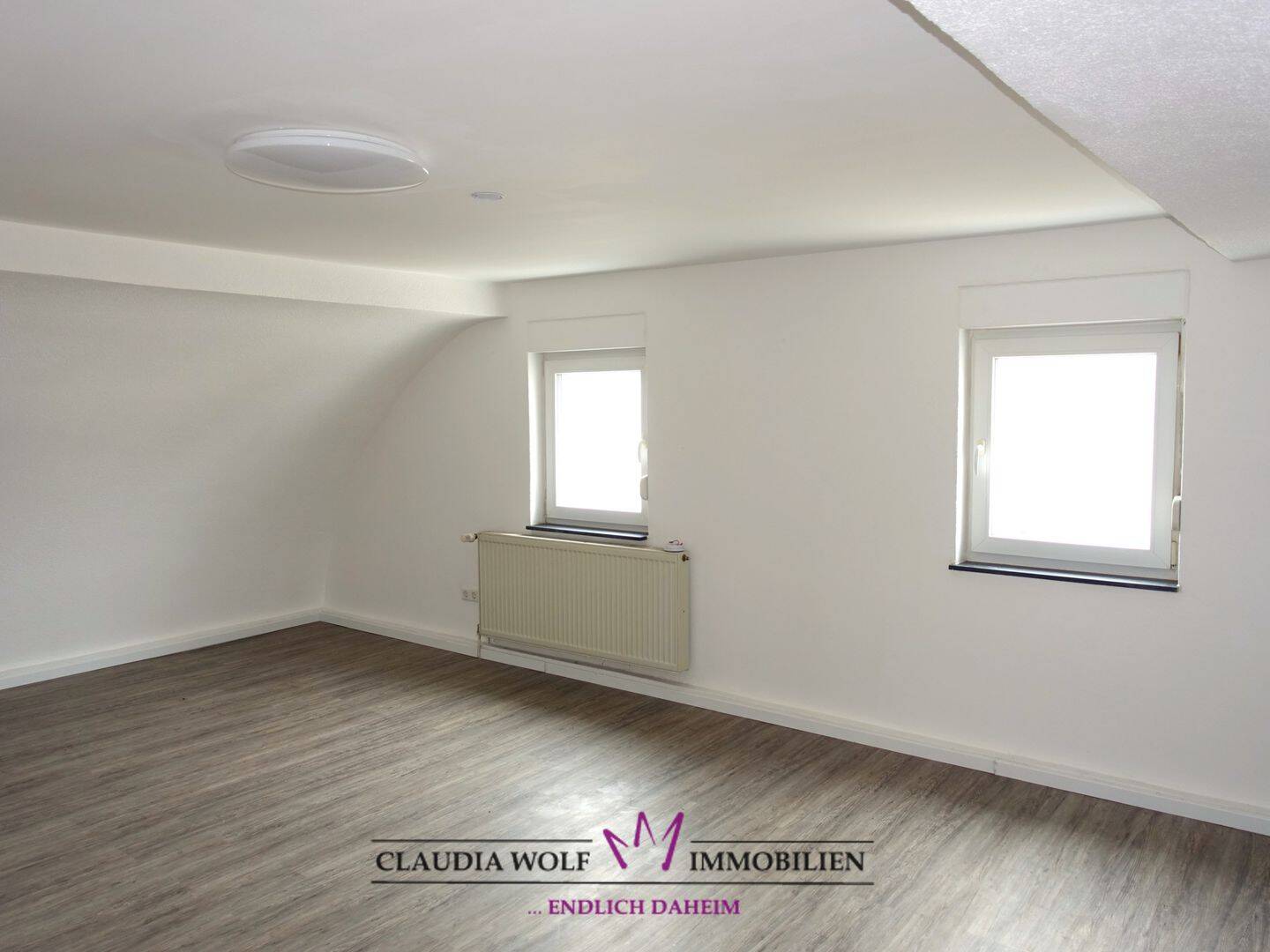 Immobilie in Feuchtwangen - *** SOLIDE KAPITALANLAGE - Voll saniertes Fünf-Familienhaus in Feuchtwangen-Zehdorf *** - Bild 3