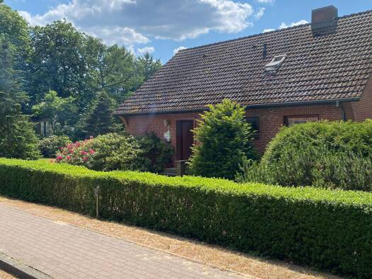 Einfamilienhaus zur Miete 1.500 € 5 Zimmer 120 m² 1.070 m² Grundstück frei ab 01.05.2026 Roseburg 21514