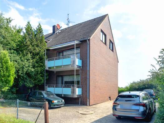 Mehrfamilienhaus zum Kauf als Kapitalanlage geeignet 450.000 € 17 Zimmer 413,3 m² 873 m² Grundstück Rehren Auetal 31749
