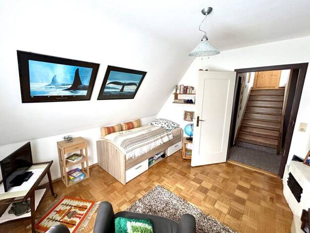 Einfamilienhaus zum Kauf 390.000 € 7 Zimmer 120 m² 277 m² Grundstück Stadtgebiet Göppingen 73037